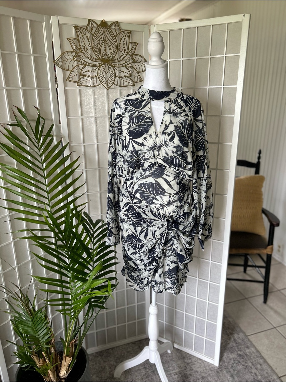 ✨ Mabell Tropical Print Tie-Back Dress | Navy ,Ivory and Gold Ruched Mini ✨